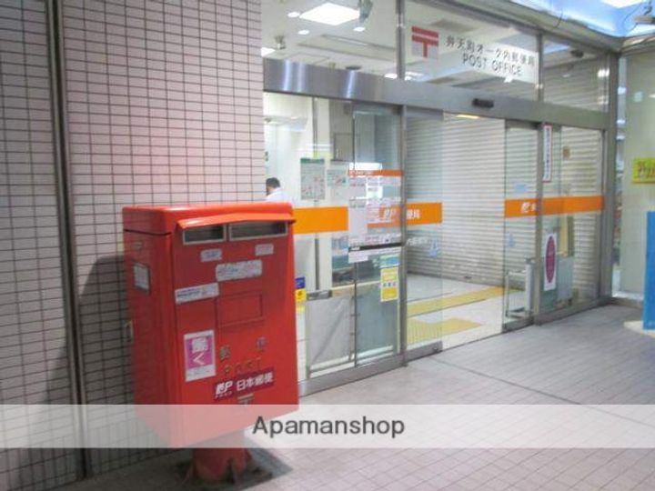 リーガル弁天町の周辺