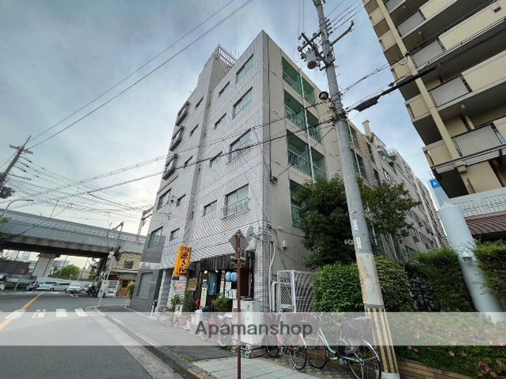 土居マンションの外観