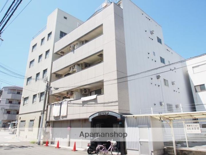 共栄マンションの外観