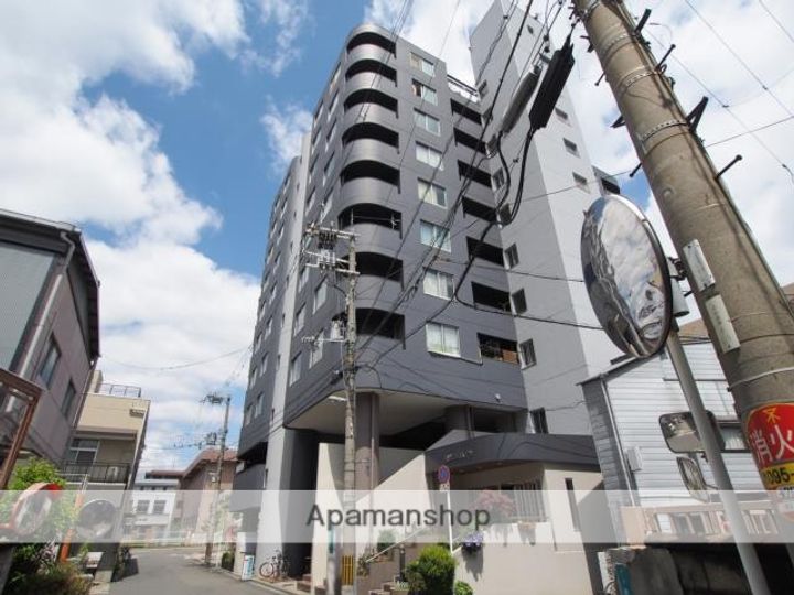 松栄市岡ハイツの外観