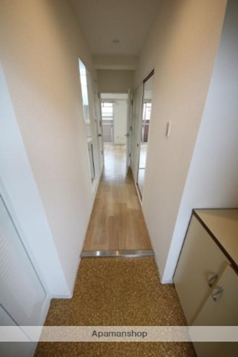 ポートヴィラメイセイの玄関