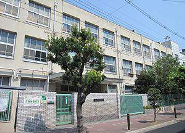 メゾンシルクの周辺