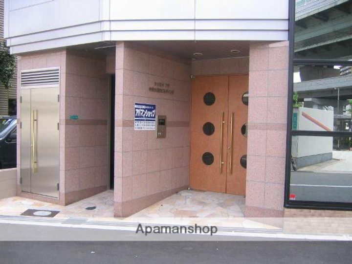 シンエイアド中央大通りビルディングの外観