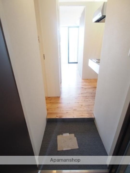 JJ COURT 市岡元町の玄関