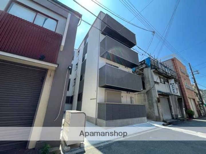 ソリティア弁天町の外観