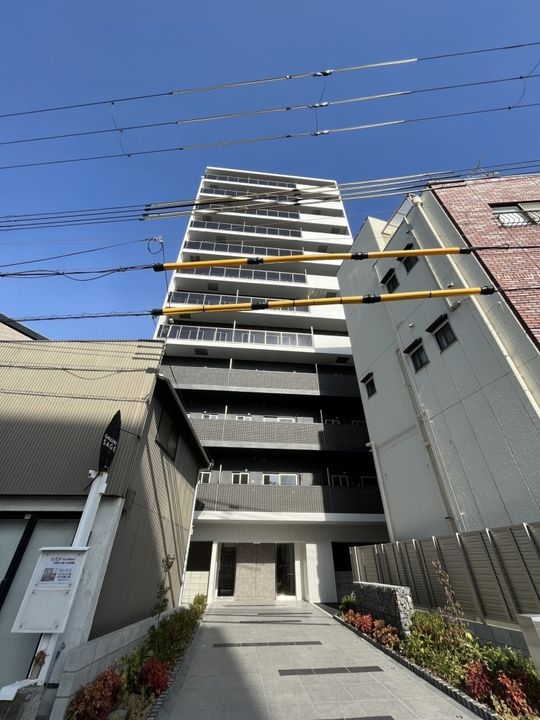 プレサンスNEO九条ディアシスの外観