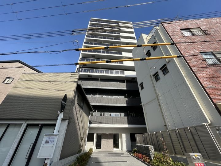 プレサンスNEO九条ディアシスの外観