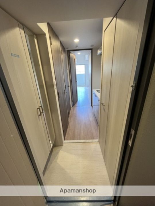 エスリード弁天町桜通レジデンスの玄関