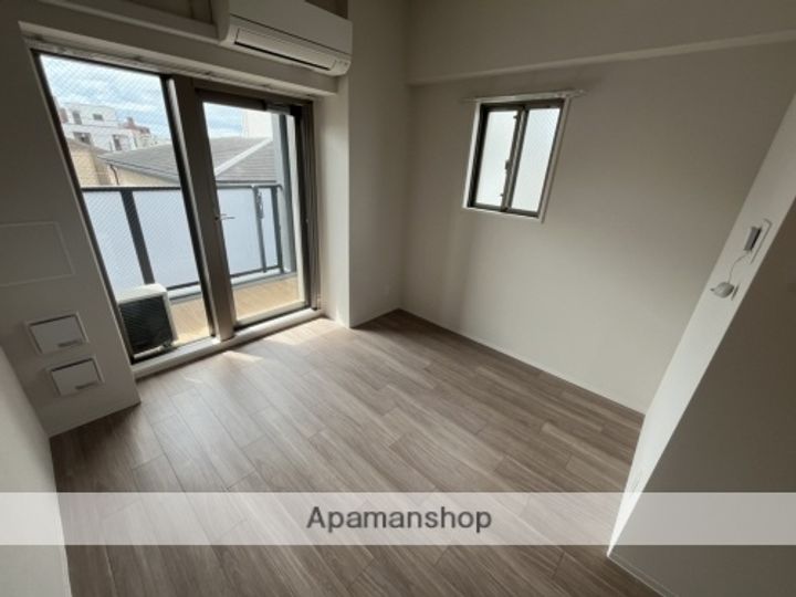 エスリード弁天町桜通レジデンスの居間