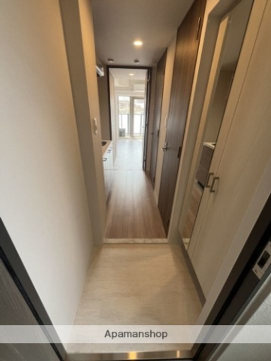 エスリード弁天町桜通レジデンスの玄関