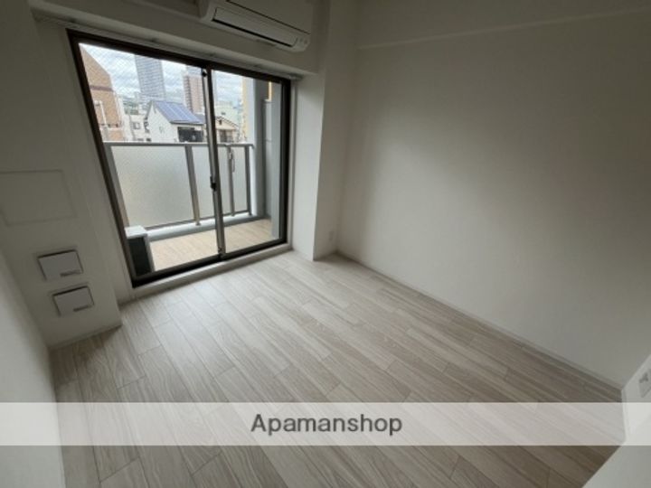 エスリード弁天町桜通レジデンスの居間