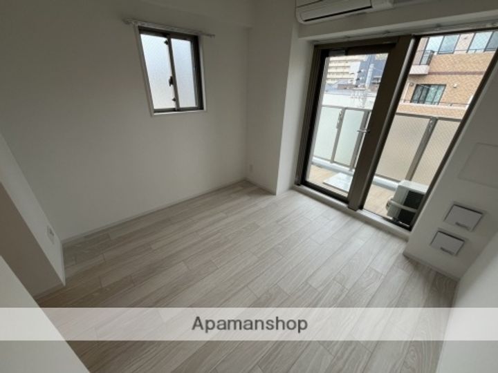 エスリード弁天町桜通レジデンスの居間