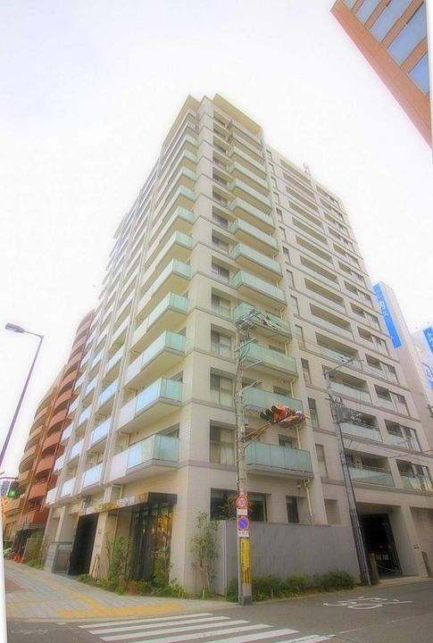 CITY SPIRE難波グレイスの外観