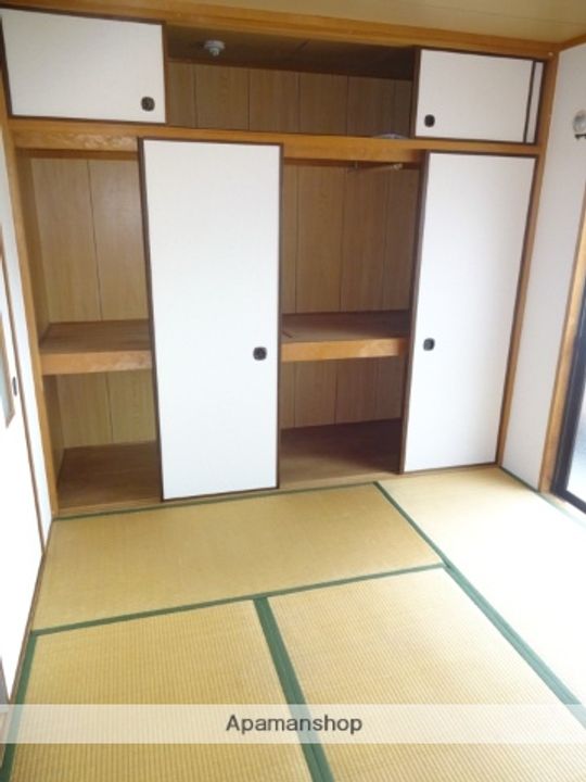 ハイツ勝山南403の内装