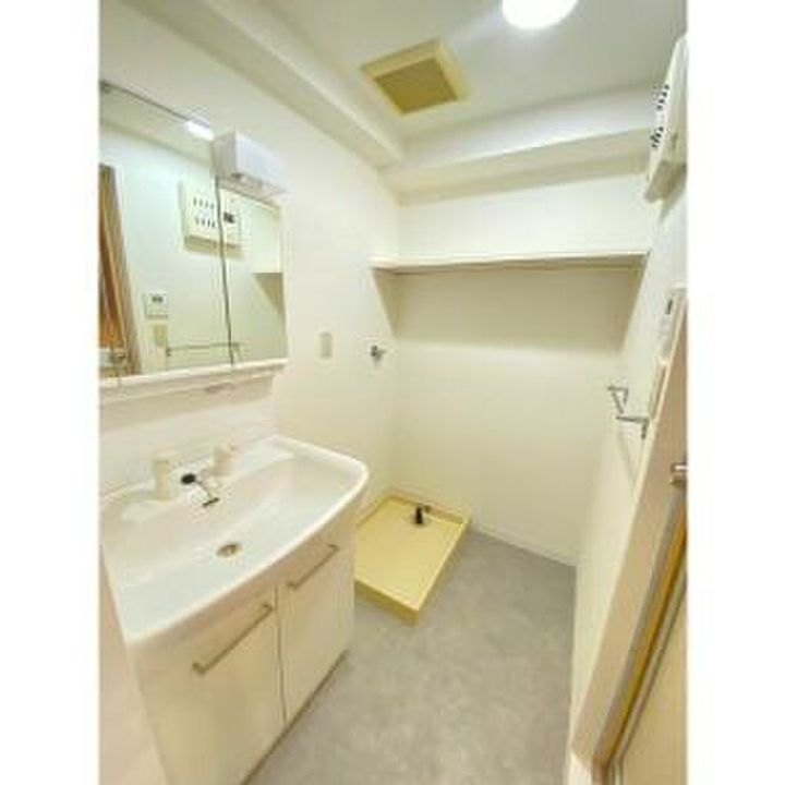 テン・フォーティの内装