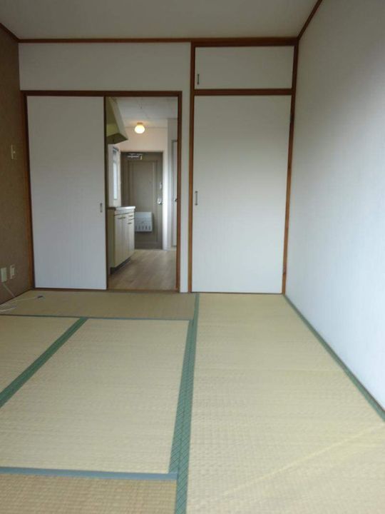 ツインパークヒル403の居間