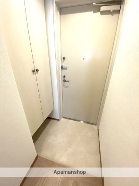 大阪府大阪市住吉区万代2丁目の賃貸マンションの玄関