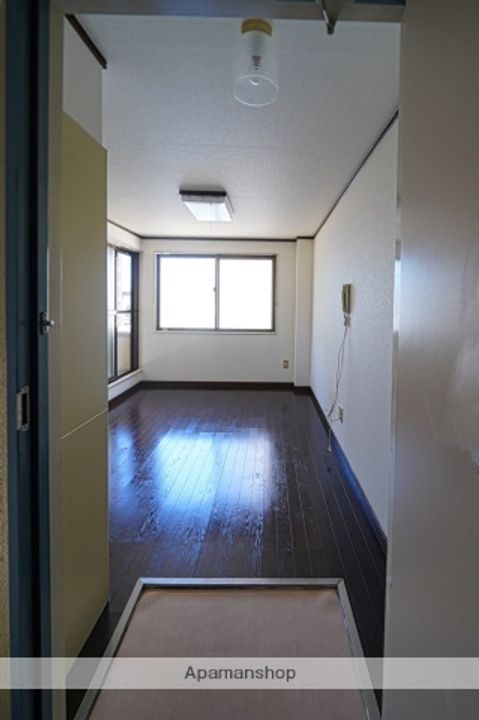 大阪府大阪市福島区鷺洲2丁目の賃貸マンションの玄関