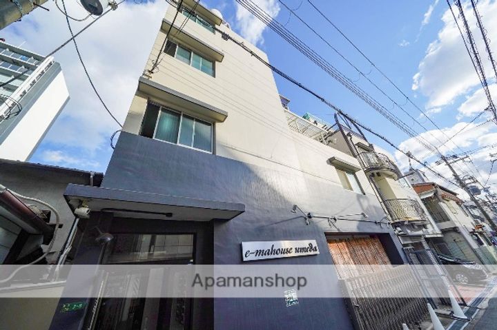 イーマハウスウメダの外観