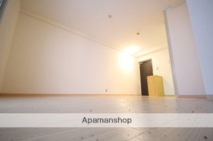 大阪府大阪市北区本庄東2丁目の賃貸マンションの居間