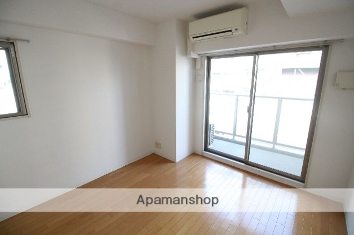 大阪府大阪市北区西天満3丁目の賃貸マンションの居間