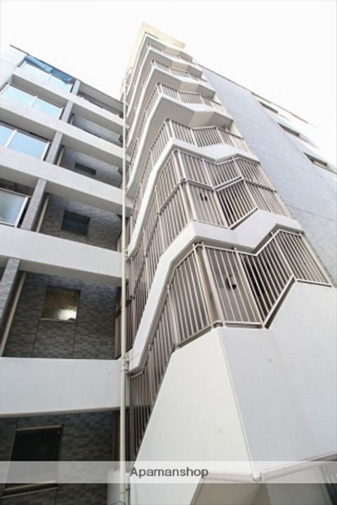 大阪府大阪市北区西天満3丁目の賃貸マンションの外観