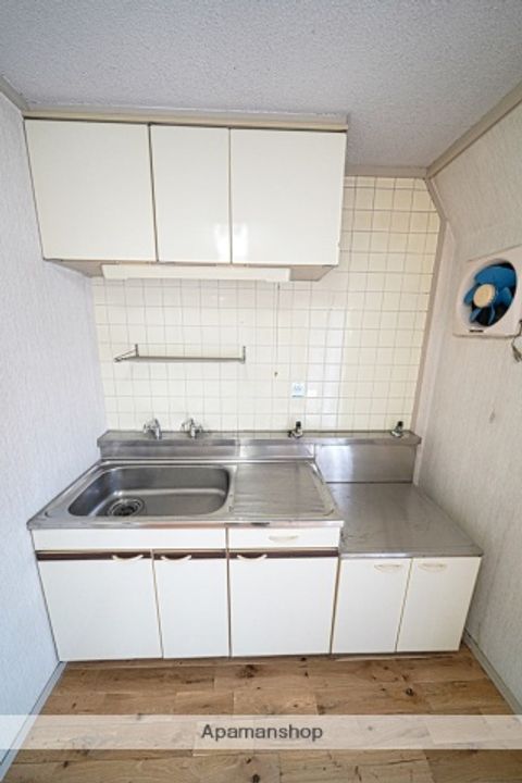 大阪府大阪市北区天神橋5丁目の賃貸アパートのキッチン