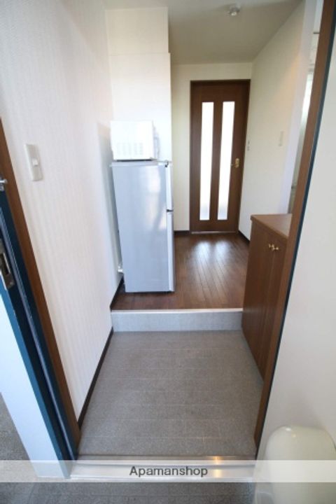 大阪府大阪市北区大淀南3丁目の賃貸マンションの玄関