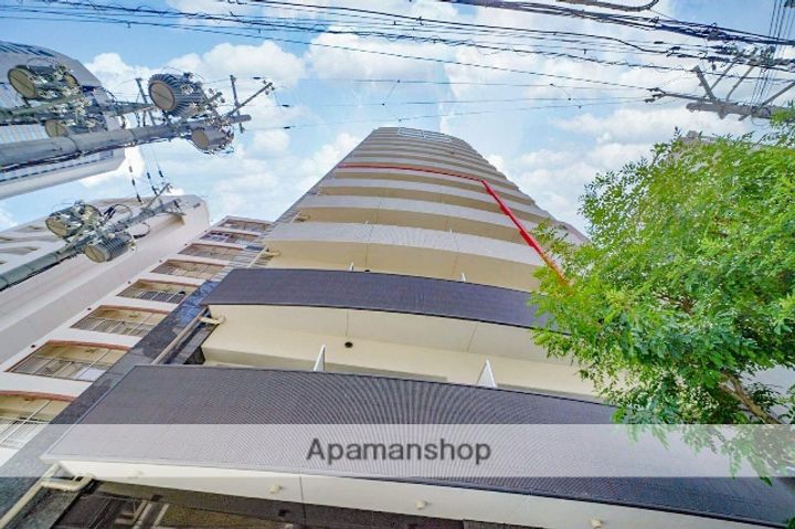 大阪府大阪市北区同心1丁目の賃貸マンションの外観