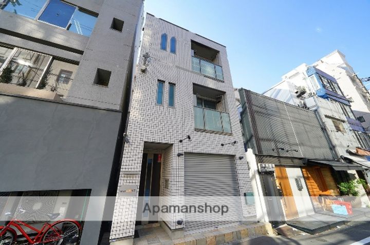 大阪府大阪市北区西天満2丁目の賃貸マンションの外観