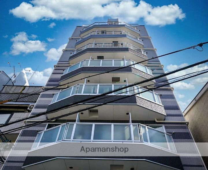 大阪府大阪市北区菅栄町の賃貸マンションの外観