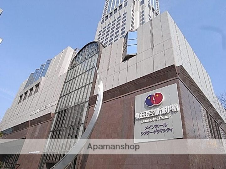 大阪府大阪市北区菅栄町の賃貸マンションの周辺