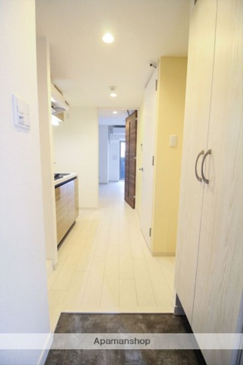 大阪府大阪市北区豊崎6丁目の賃貸マンションの玄関