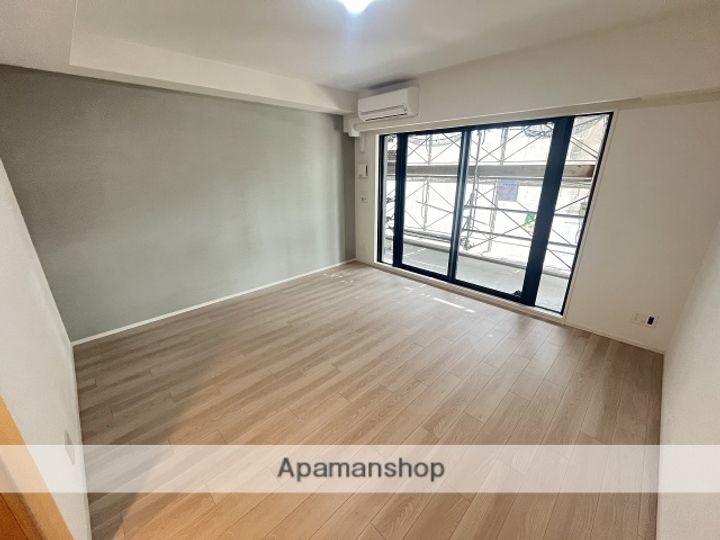 大阪府大阪市北区大淀中5丁目(マンション)の賃貸物件の居間