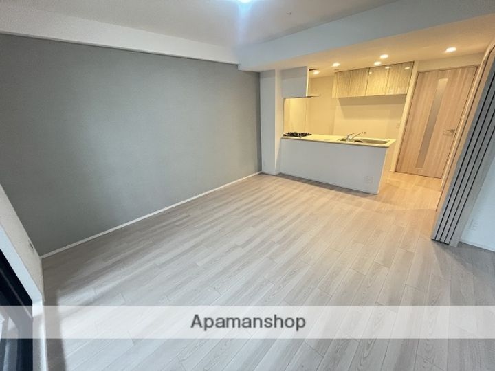 大阪府大阪市北区大淀中5丁目の賃貸マンションの居間