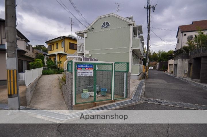 大阪府箕面市小野原東5丁目の賃貸アパートの外観