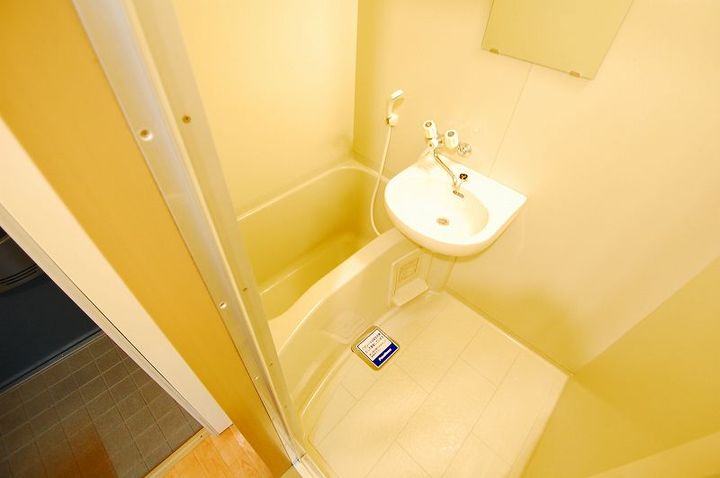 ル・クレールⅠ208号室の風呂