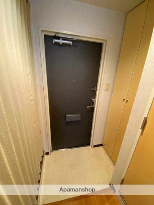 大阪府箕面市小野原東1丁目の賃貸マンションの玄関