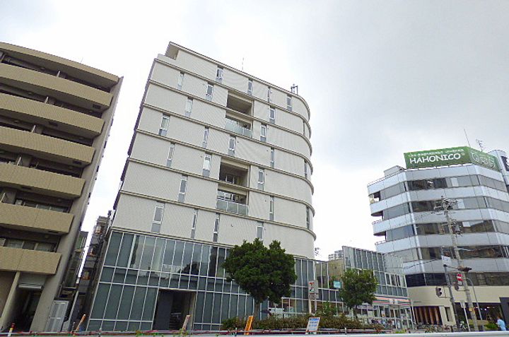 SERENDIPITY上本町の外観