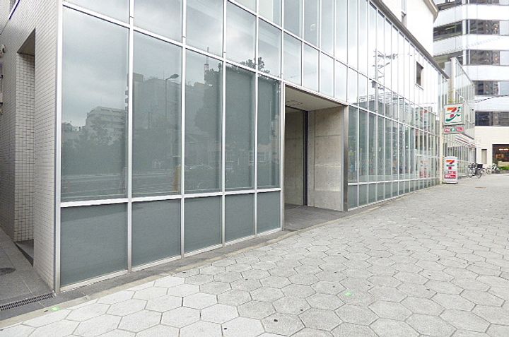 SERENDIPITY上本町の外観