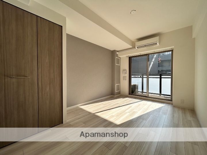 大阪府大阪市中央区東高麗橋の賃貸マンションの居間