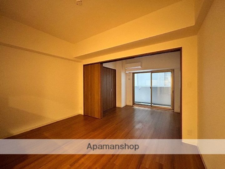 大阪府大阪市中央区南久宝寺町2丁目の賃貸マンションの居間