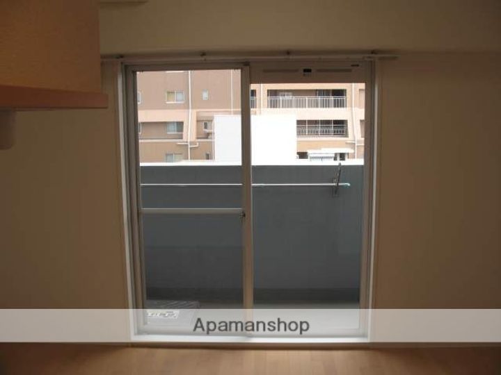 大阪府大阪市中央区安堂寺町2丁目の賃貸マンションの居間