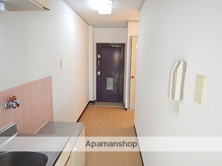 大阪府門真市柳町の賃貸マンションの玄関