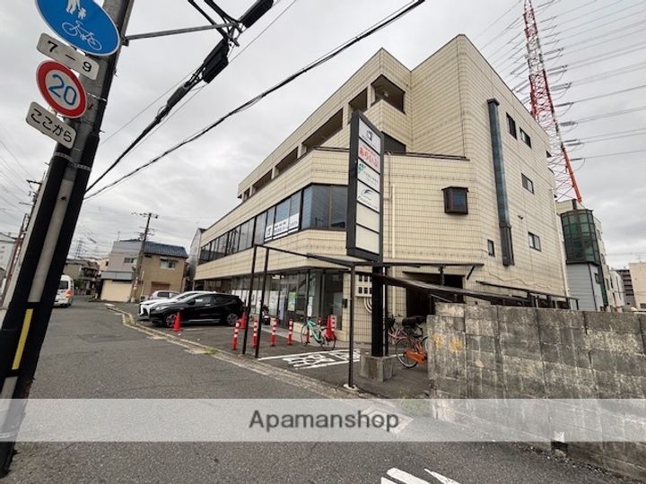 川島第1ビルの外観