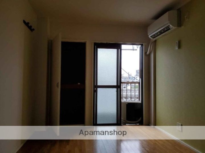 大阪府門真市朝日町の賃貸マンションの居間