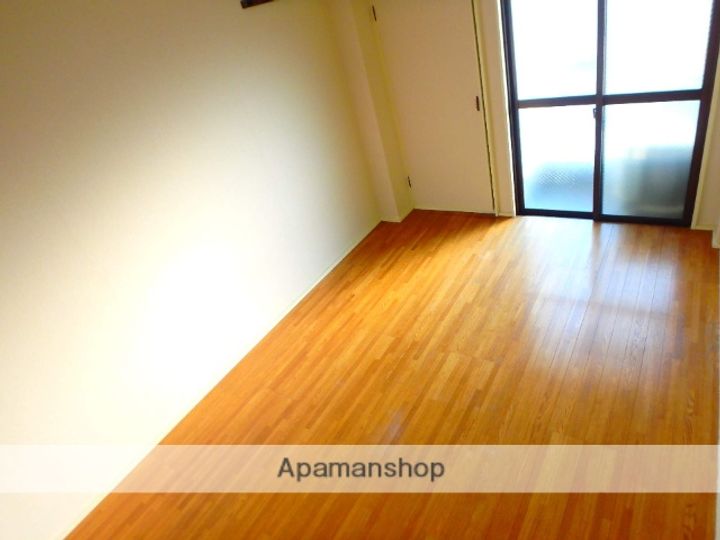 大阪府門真市朝日町の賃貸マンションの居間