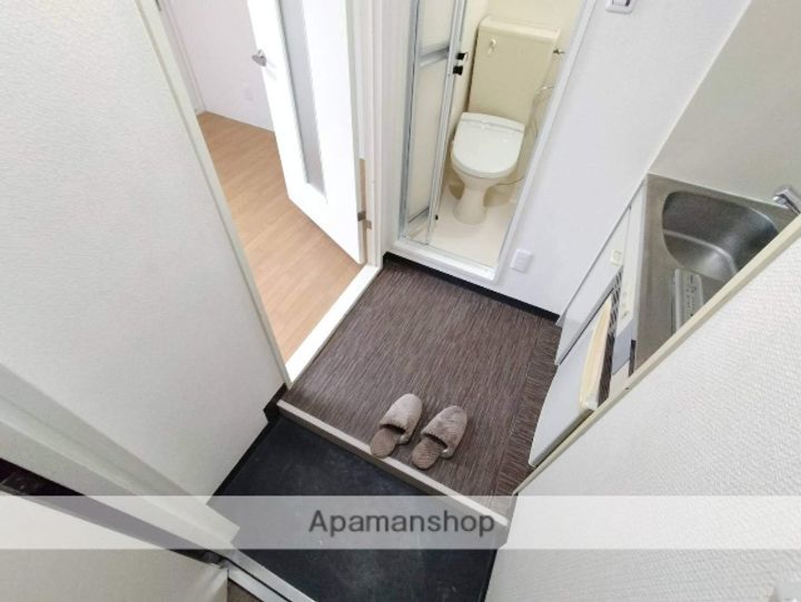 大阪府門真市上島町の賃貸マンションの玄関