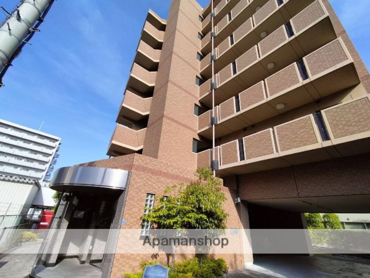 GROOVE大日(旧ボーエトワール)の外観