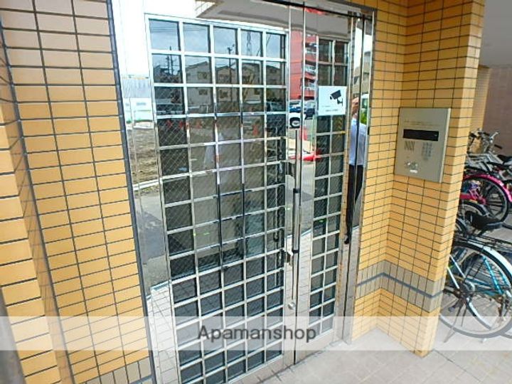 大阪府守口市大久保町2丁目の賃貸マンションの外観
